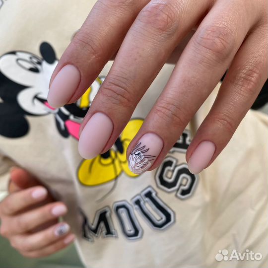 Мастер маникюра