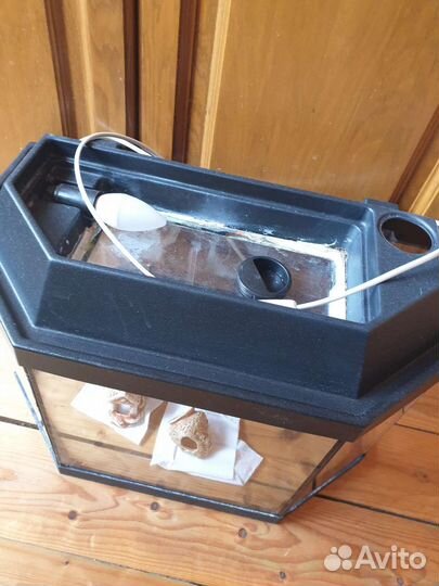 Отдам бесплатно аквариум