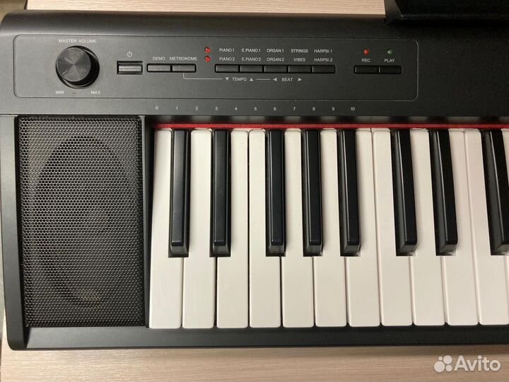 Синтезатор Yamaha piaggero NP-12