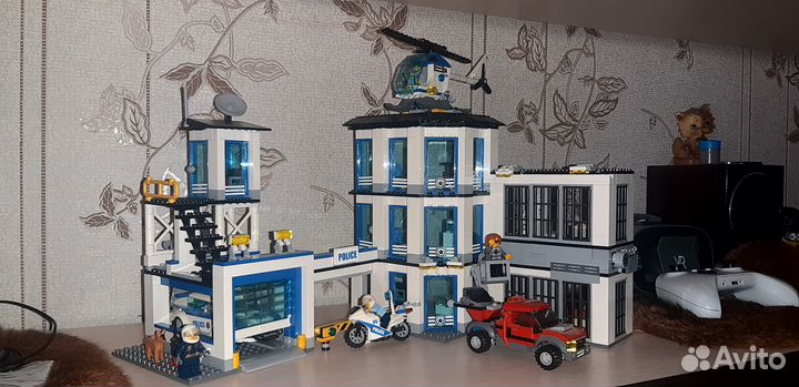 Lego City полицейский участок 601141