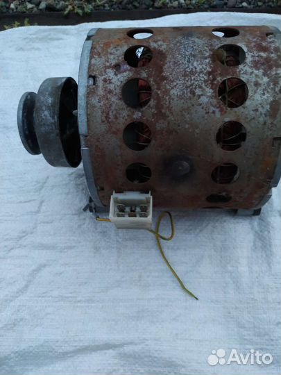 Двигататель стиральной машины