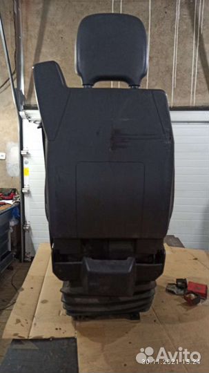 Сиденье водительское mercedes