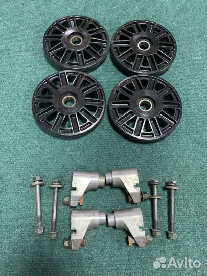 Продам катки на Поларис