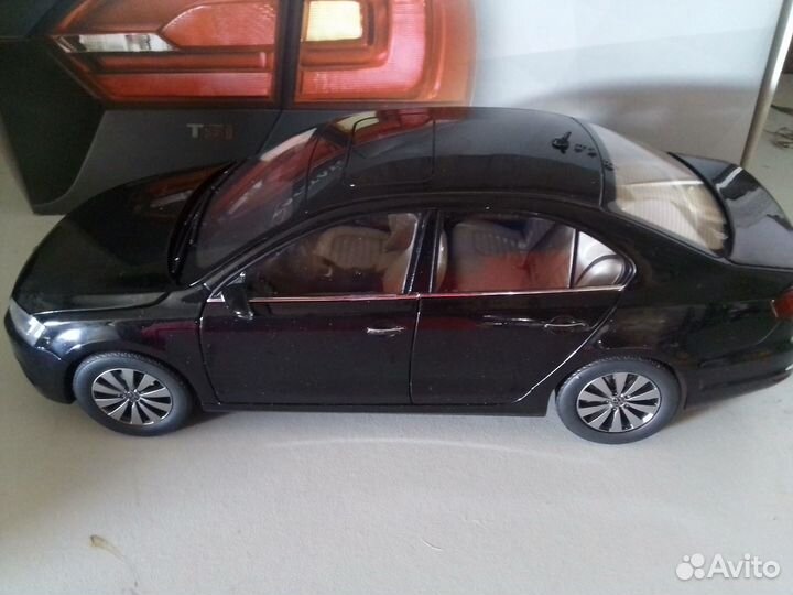 Модель 1:18 Volkswagen Jetta, 2012 от FAW/Volkswag