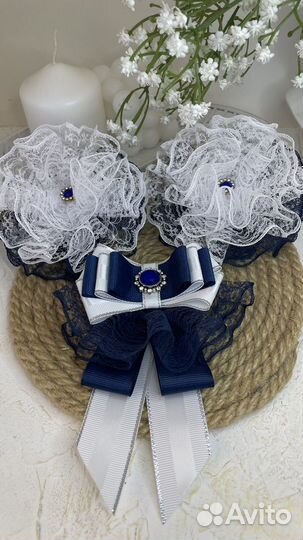 Белые бантики и галстуки в школу