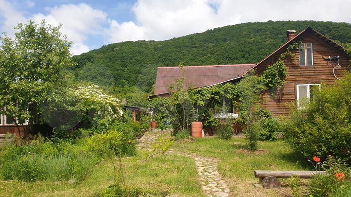 Дом 290 м² на участке 22 сот.