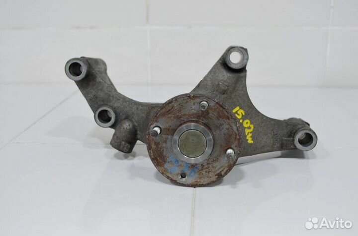 Кронштейн термомуфты Nissan Armada TA60 5.6L V8