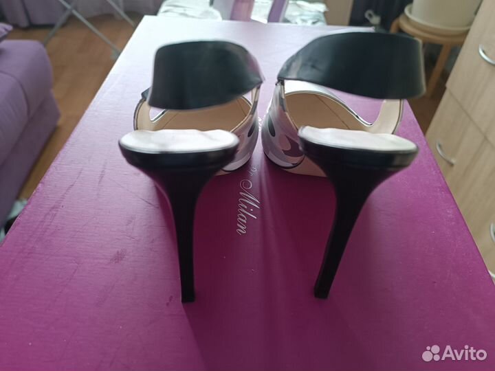 Босоножки женские