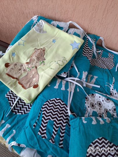 Бортики,постельное белье,комбинезон