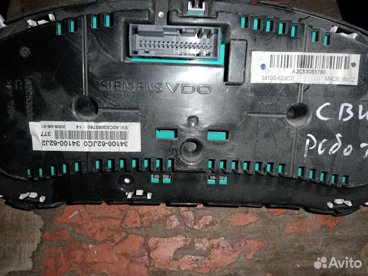 Панель приборов на Сузуки Свифт 08г