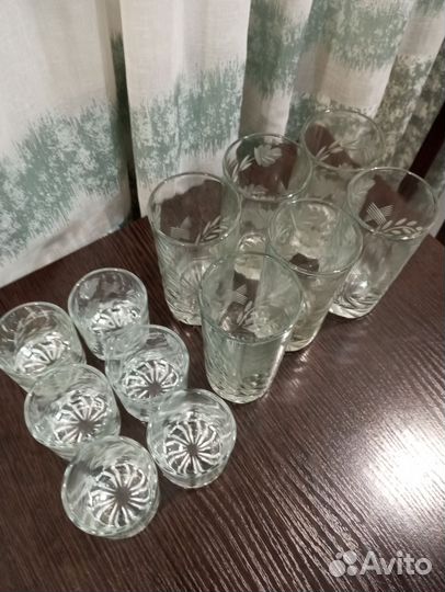 Стаканы с рюмками