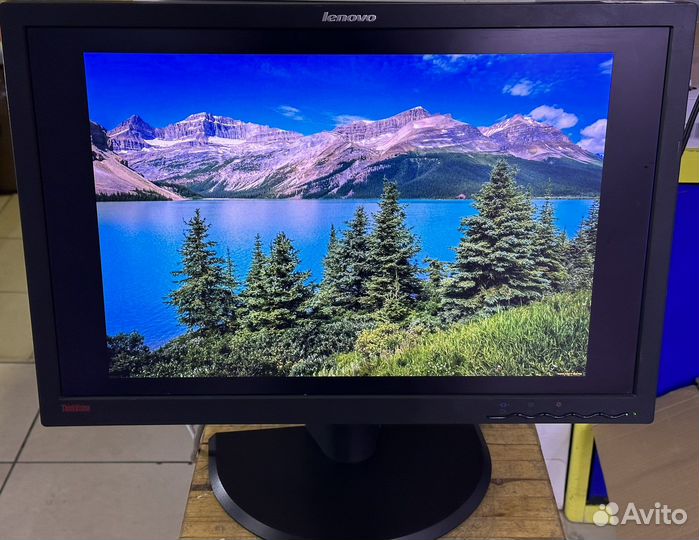 Монитор lenovo thinkvision