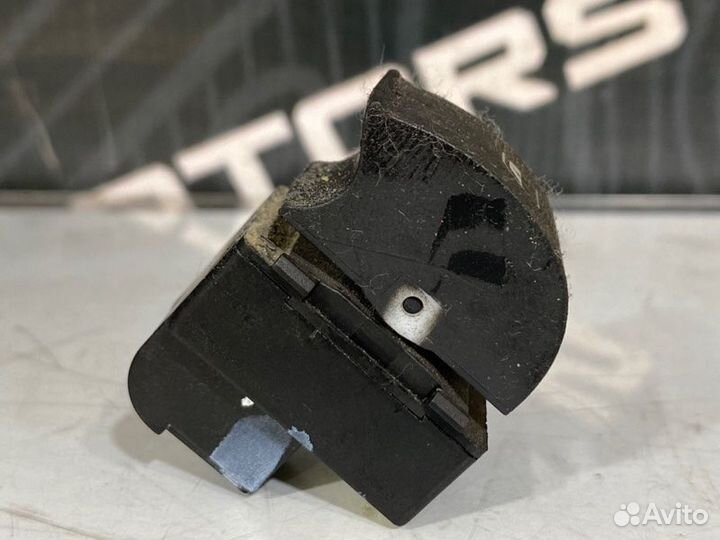 Кнопка стеклоподъемника Audi A4 B6 ASN 2004