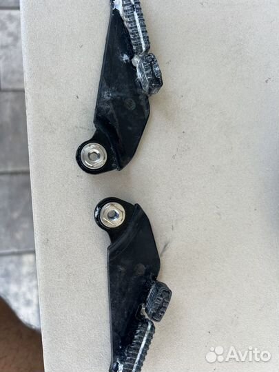 Рычаг наклона крышки люка Kia Sportage