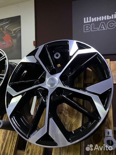 K&K 6,5x17/5x114,3 ET35 D67,1 кс1062 Алмаз черный