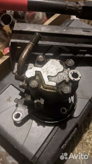 Насос гидроусилителя Nissan Almera Classic