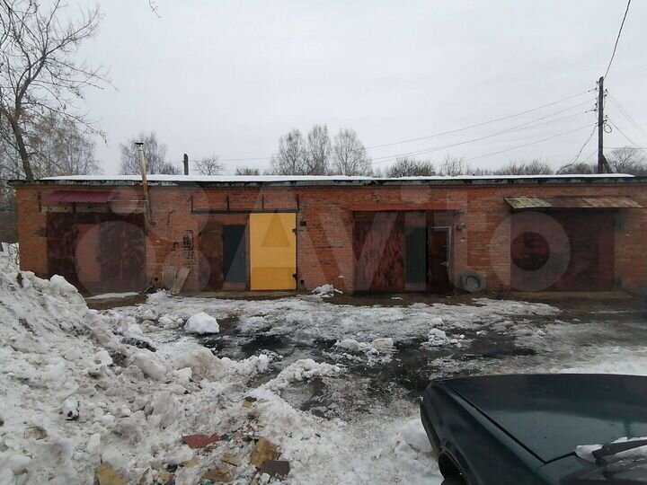 Гараж, > 30 м²
