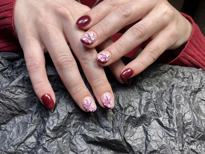 Маникюр с покрытием гель - лака и дизайном