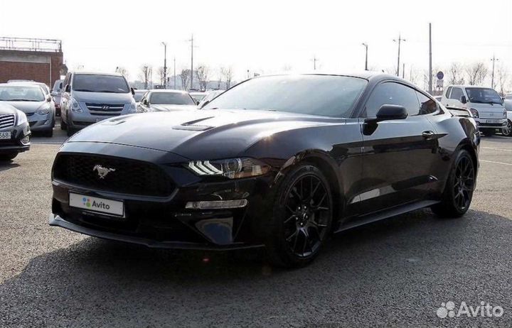 В разборе Ford Mustang 2019год