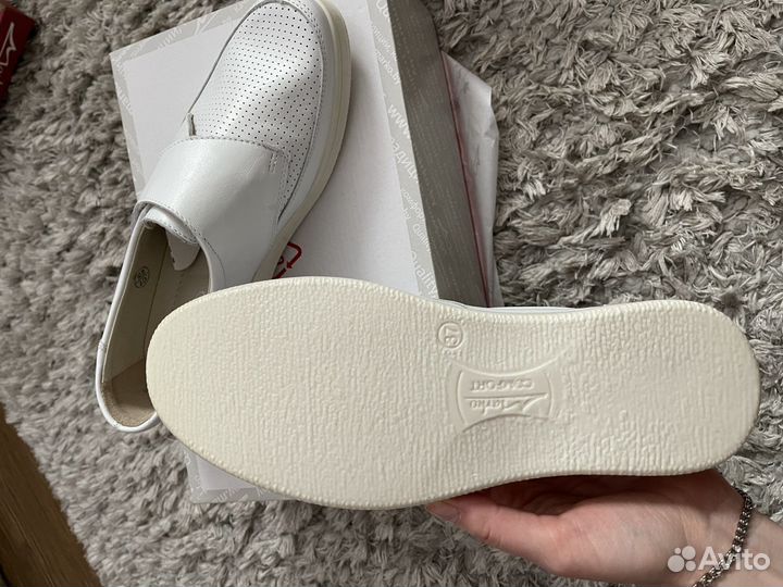 Медицинская обувь женская