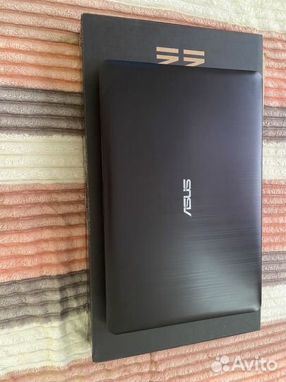 Ноутбук asus