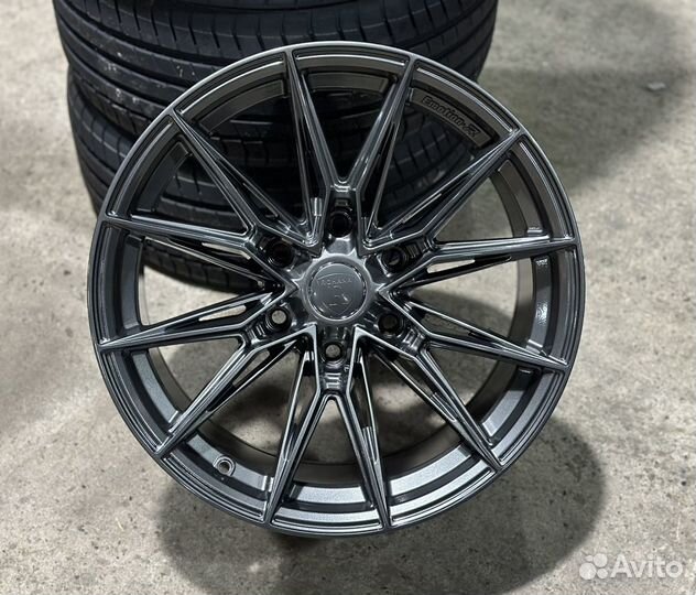 R18 6x139,7 Rohana RFX Gunmetal