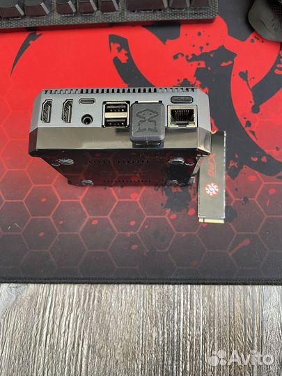 Raspberry 8 gb Argon one V2 ssd m2