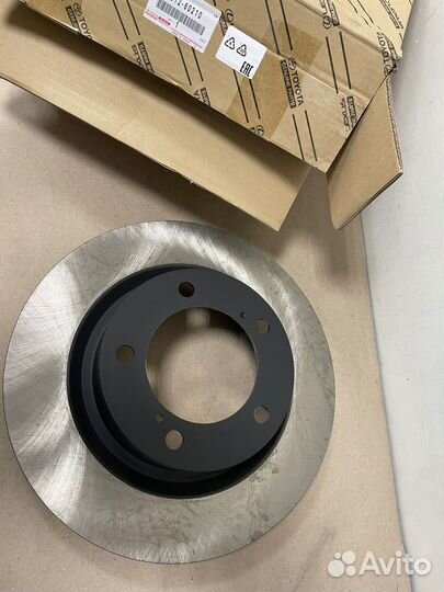 Диск тормозной передний оригинал toyota 4351260210