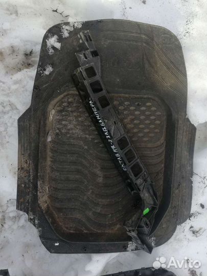 Кронштейн заднего бампера Шкода Октавия 3 А7