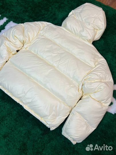 Пуховик Corteiz белый