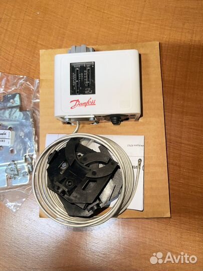 Реле температуры 060L126766 Danfoss KP61