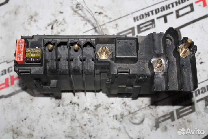 Блок предохранителей mercedes CL-class S-class C216 W221 под капот маленький реле A2215400750