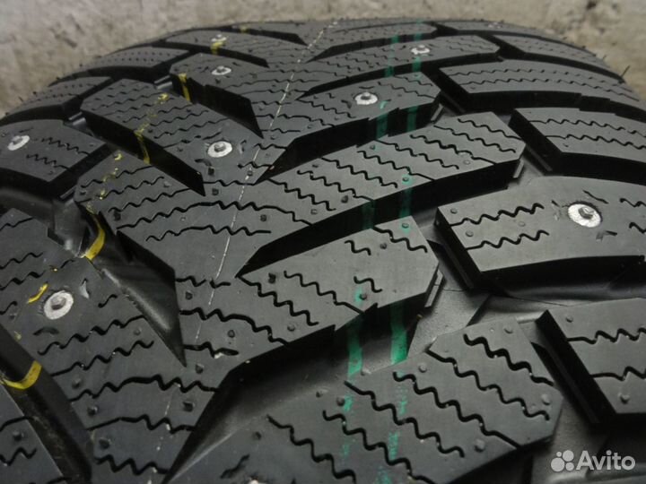 Toyo Observe Ice-Freezer 245/40 R20 99T