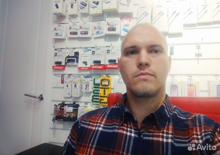 Мастер по ремонту смартфонов. Видеомейкер