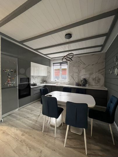 Дом 140 м² на участке 4 сот.