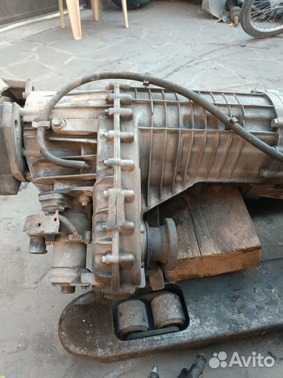 Раздатка Volkswagen Touareg 2003 2.5л