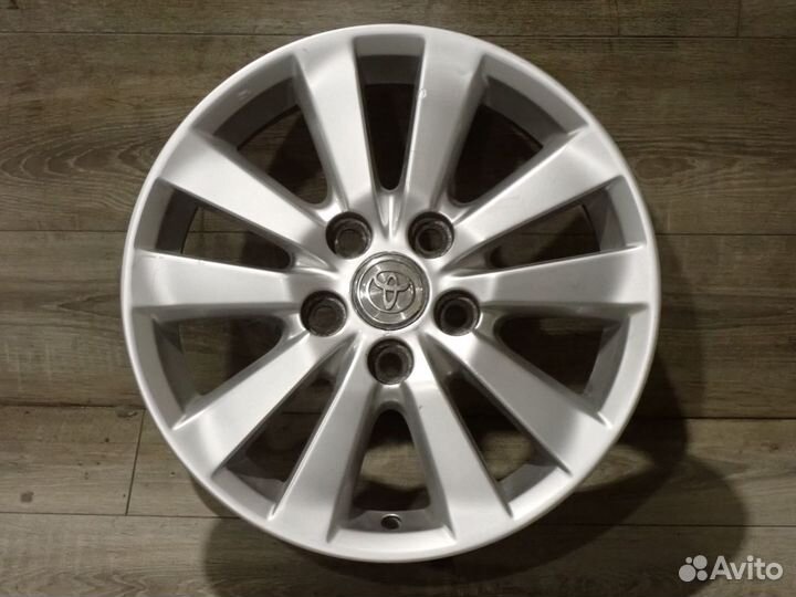 Два оригинальных диска R16 Toyota Corolla
