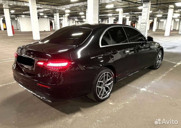 Водитель 2/2 для работы в бизнес на Mercedes