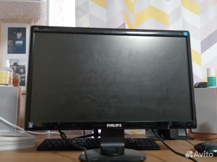 Монитор Philips 223E