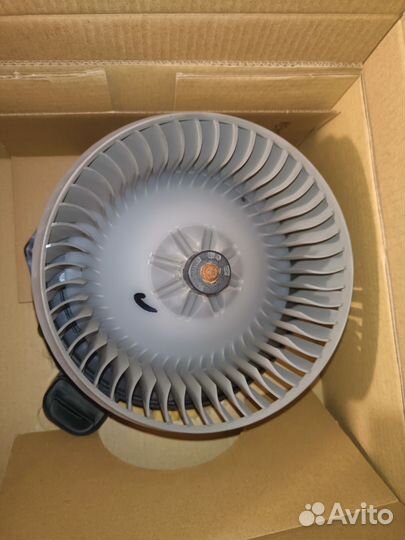 Моторчик отопителя 