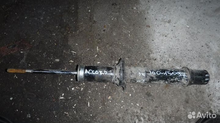 Амортизатор передний Honda Accord VII 2002-2007