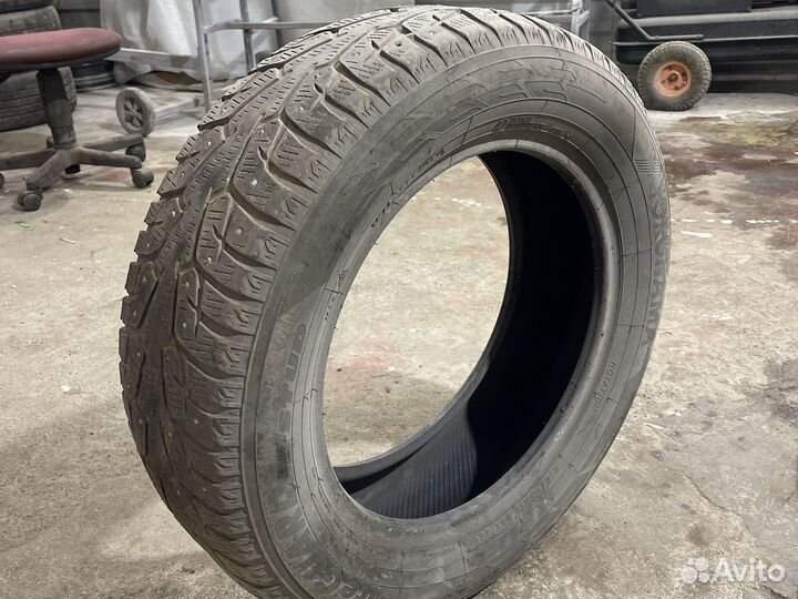 Yokohama Ice Guard Stud IG55 215/60 R16 99T