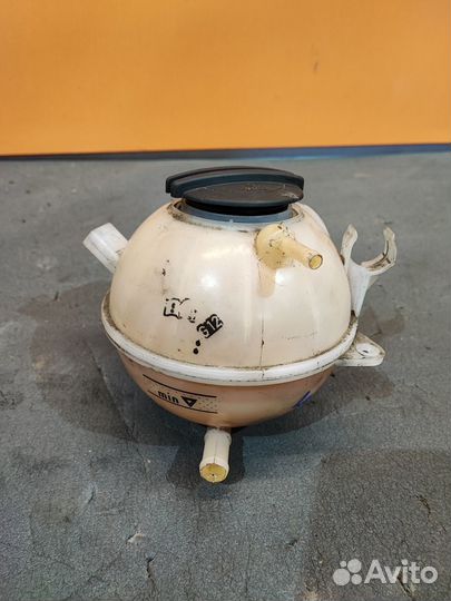 Бачок расширительный Volkswagen Tiguan 5N1 2.0 TDI