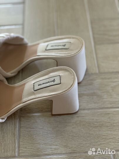Босоножки stradivarius 38
