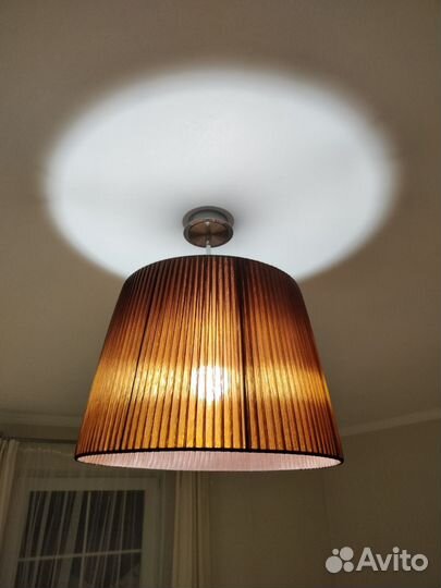 Люстра с абажуром