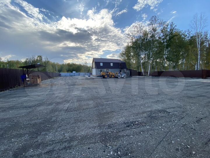 Здание, 280 м² 20 соток. База на первой линии