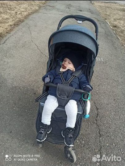 Прогулочная коляска