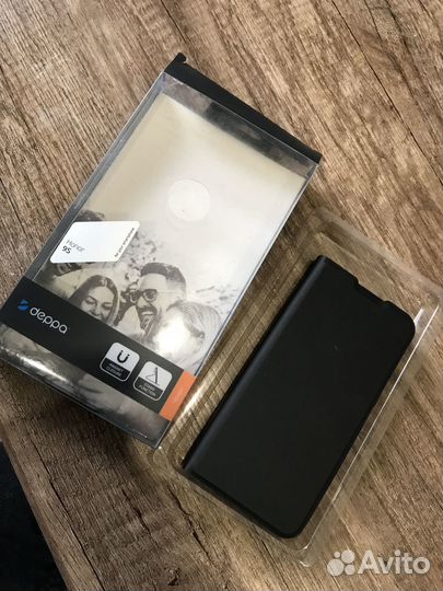 Чехол-книжка на Honor 9s новый