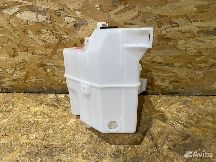 Бачок омывателя Тойота Рав 4 50