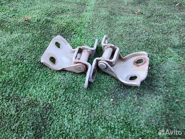 Петля двери передняя левая Great Wall Safe Deer